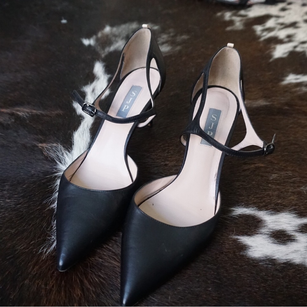 SJP designer pumps